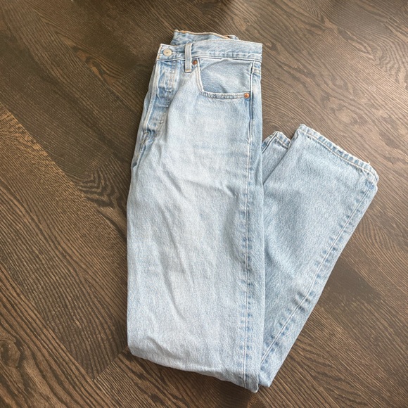 Levi’s 501 Size 27 - Picture 2 of 7
